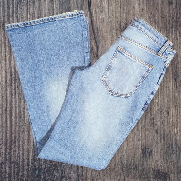 Urban Outfitters BDG Low Rise Flaired Jeans - Picture 3 of 6